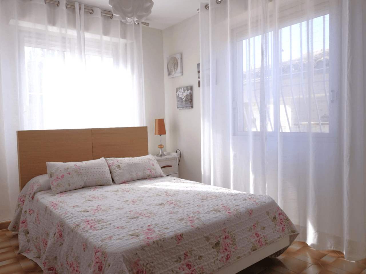 Beach villa with private pool in Oliva