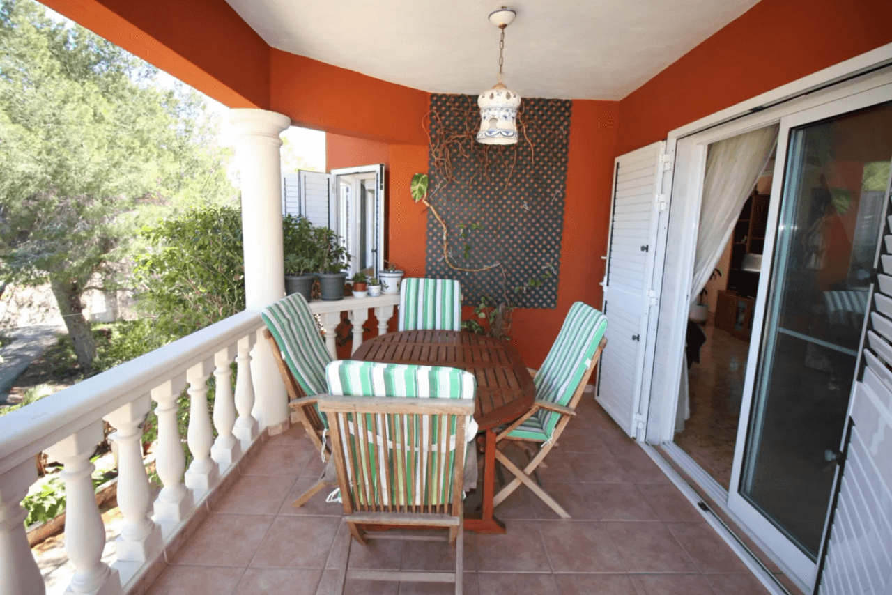 Villa in Las Rotas, just a few steps from the beach