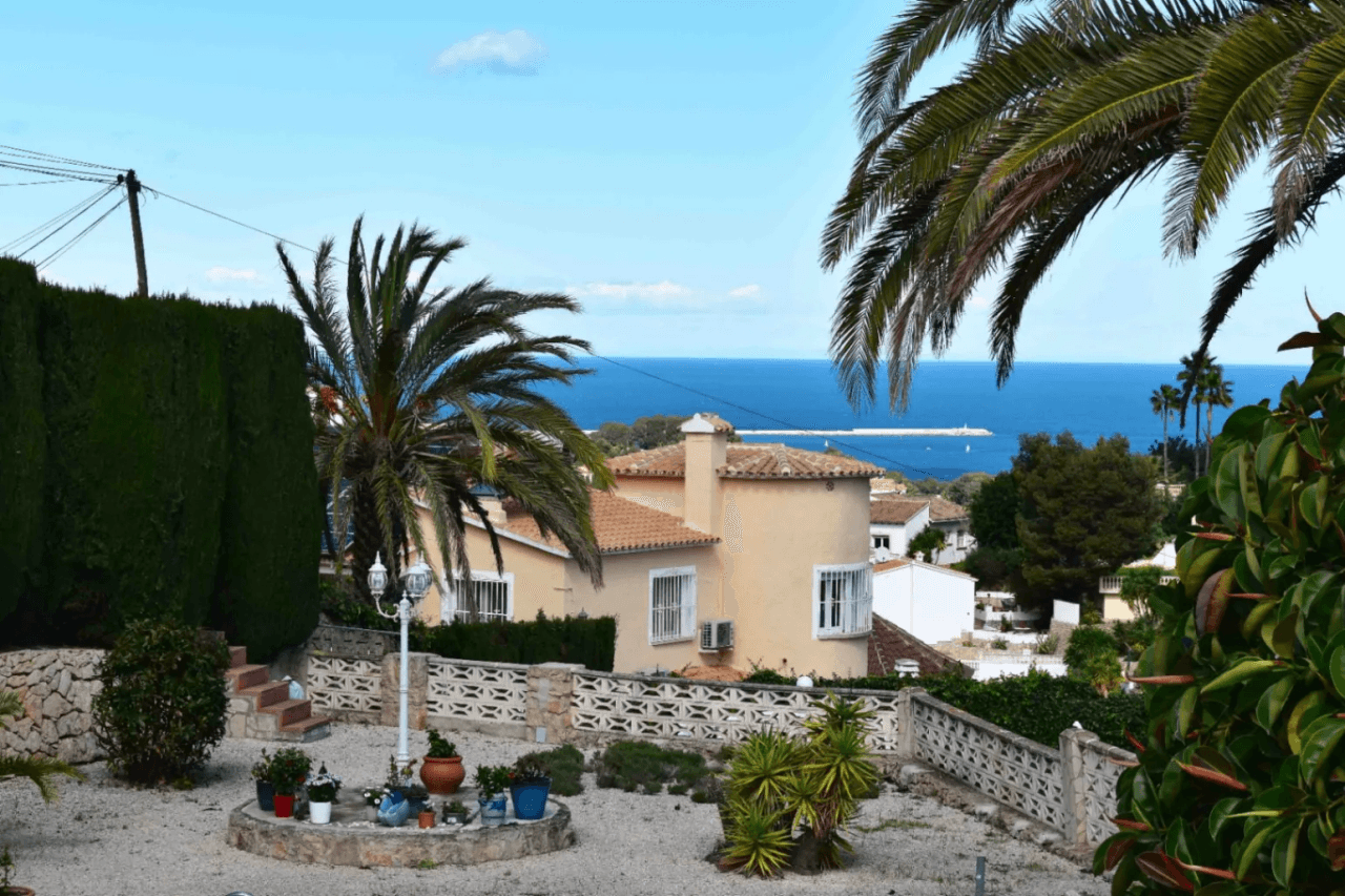 Chalet in Las Rotas - Denia