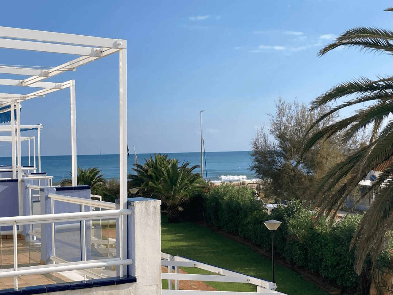 Frontline apartment, Denia