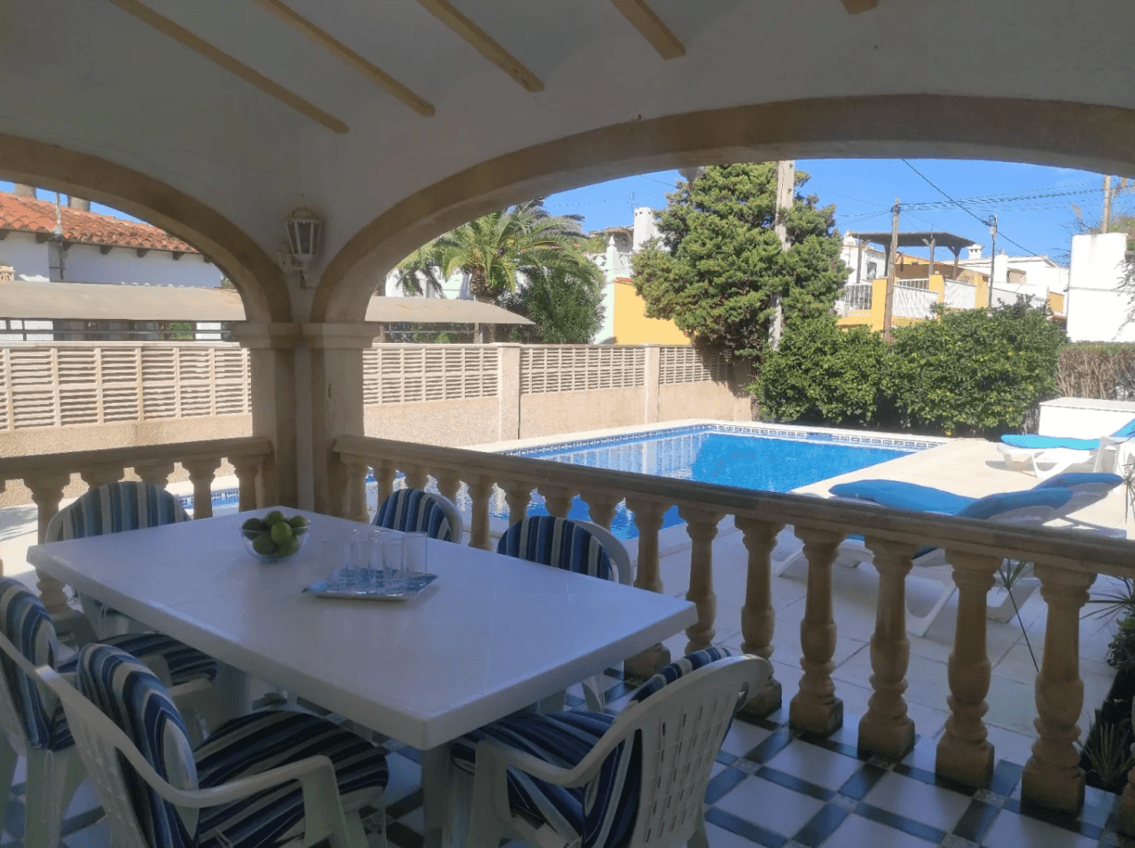Beach villa with private pool in Oliva