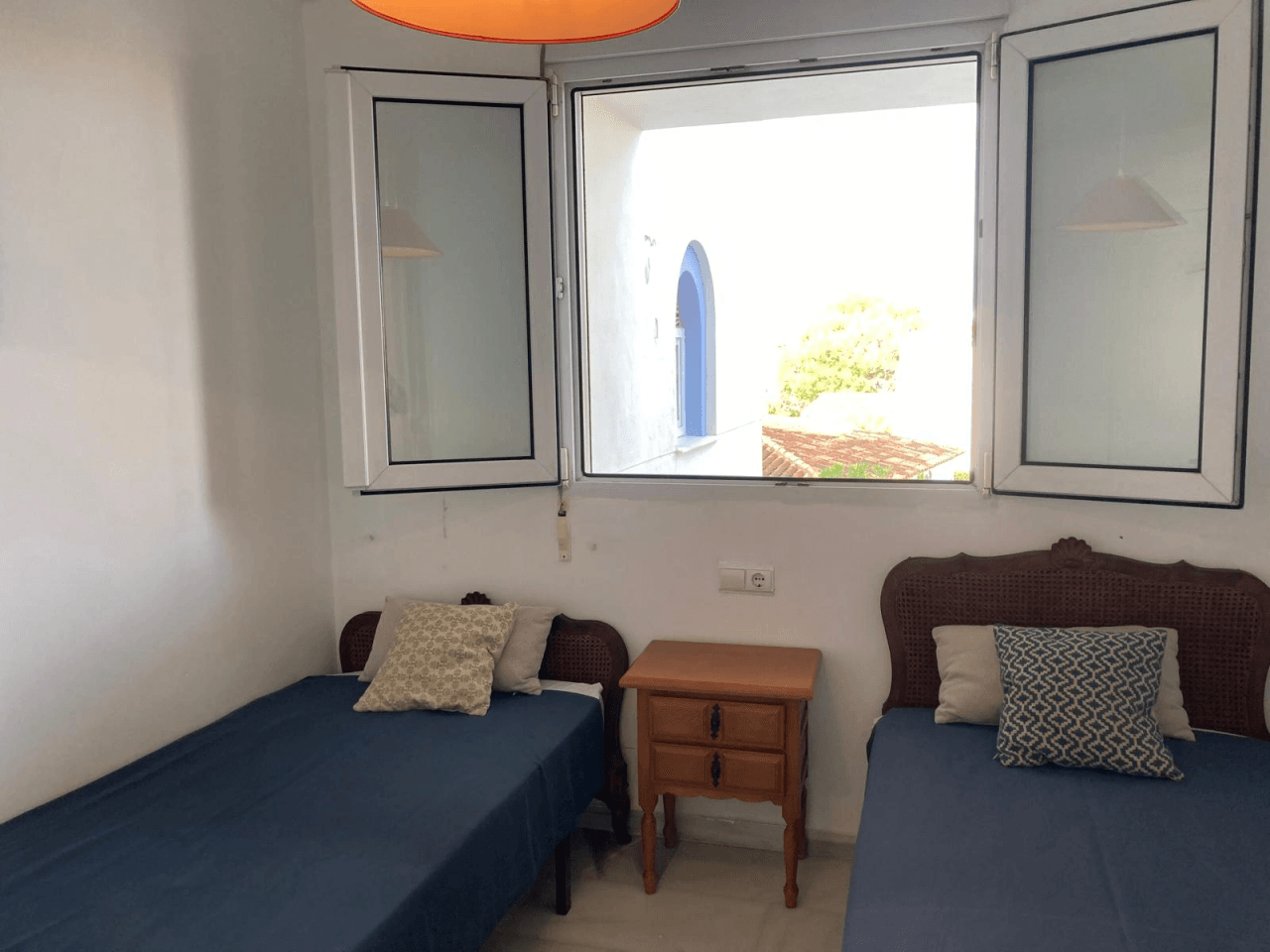Frontline apartment, Denia