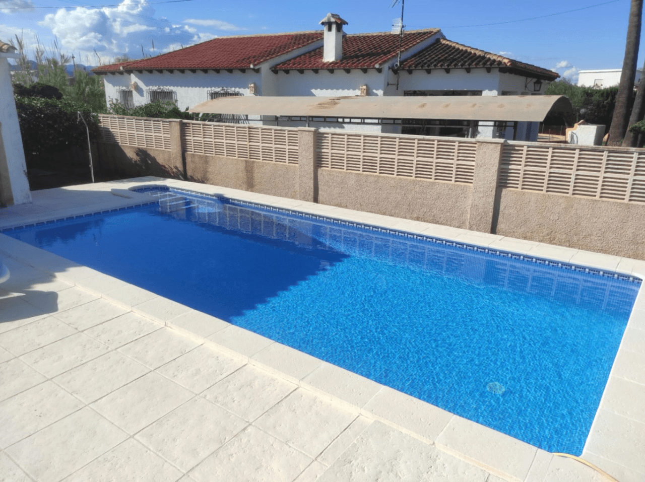 Beach villa with private pool in Oliva
