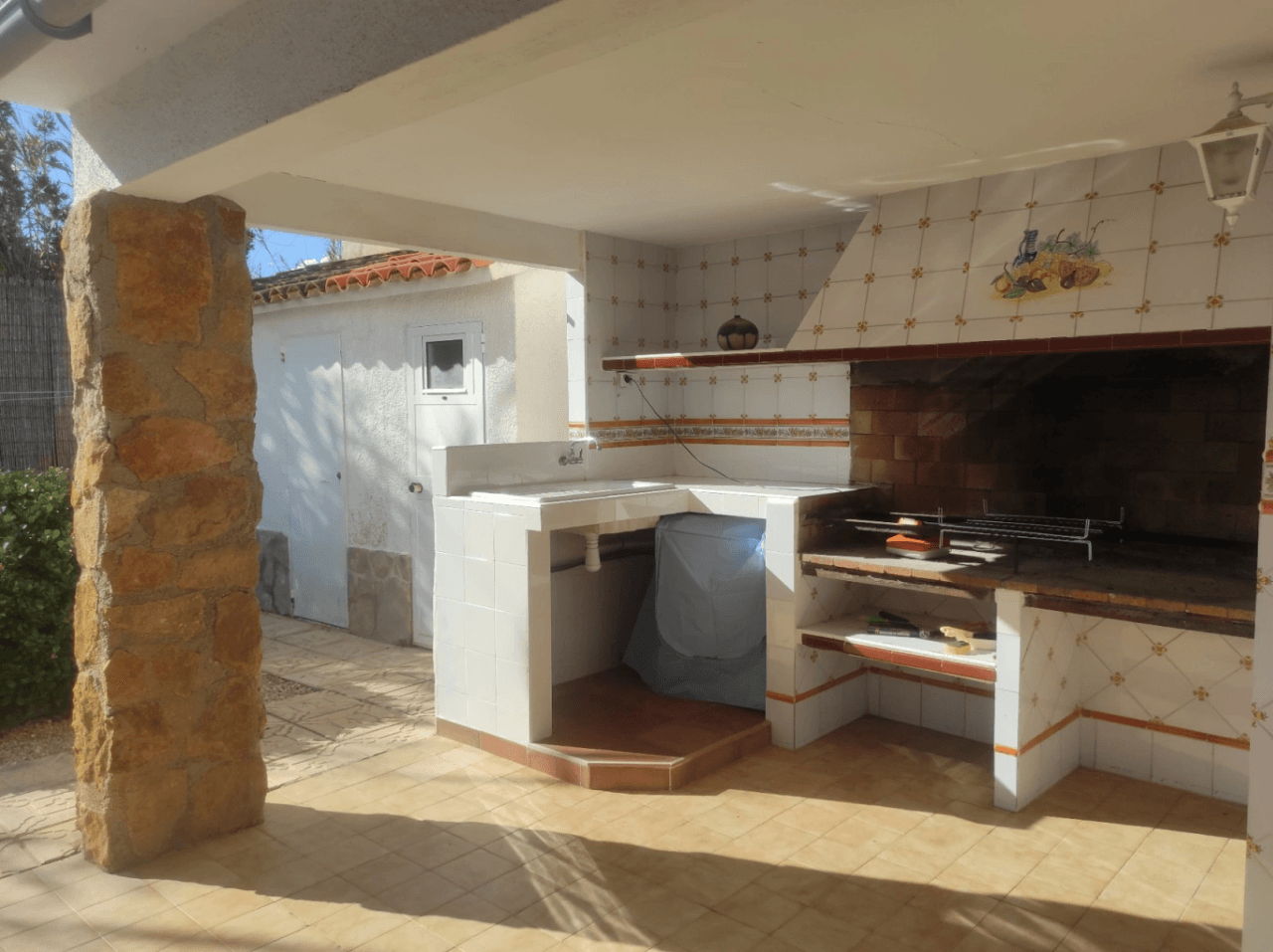 Beach villa with private pool in Oliva