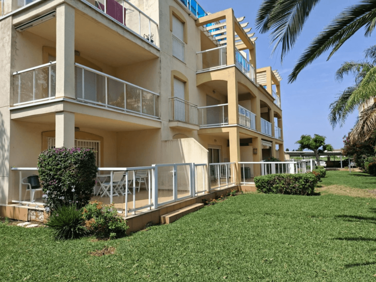Apartment on the beach in Denia