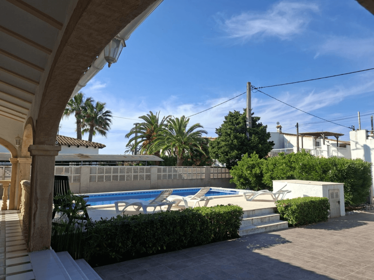 Beach villa with private pool in Oliva