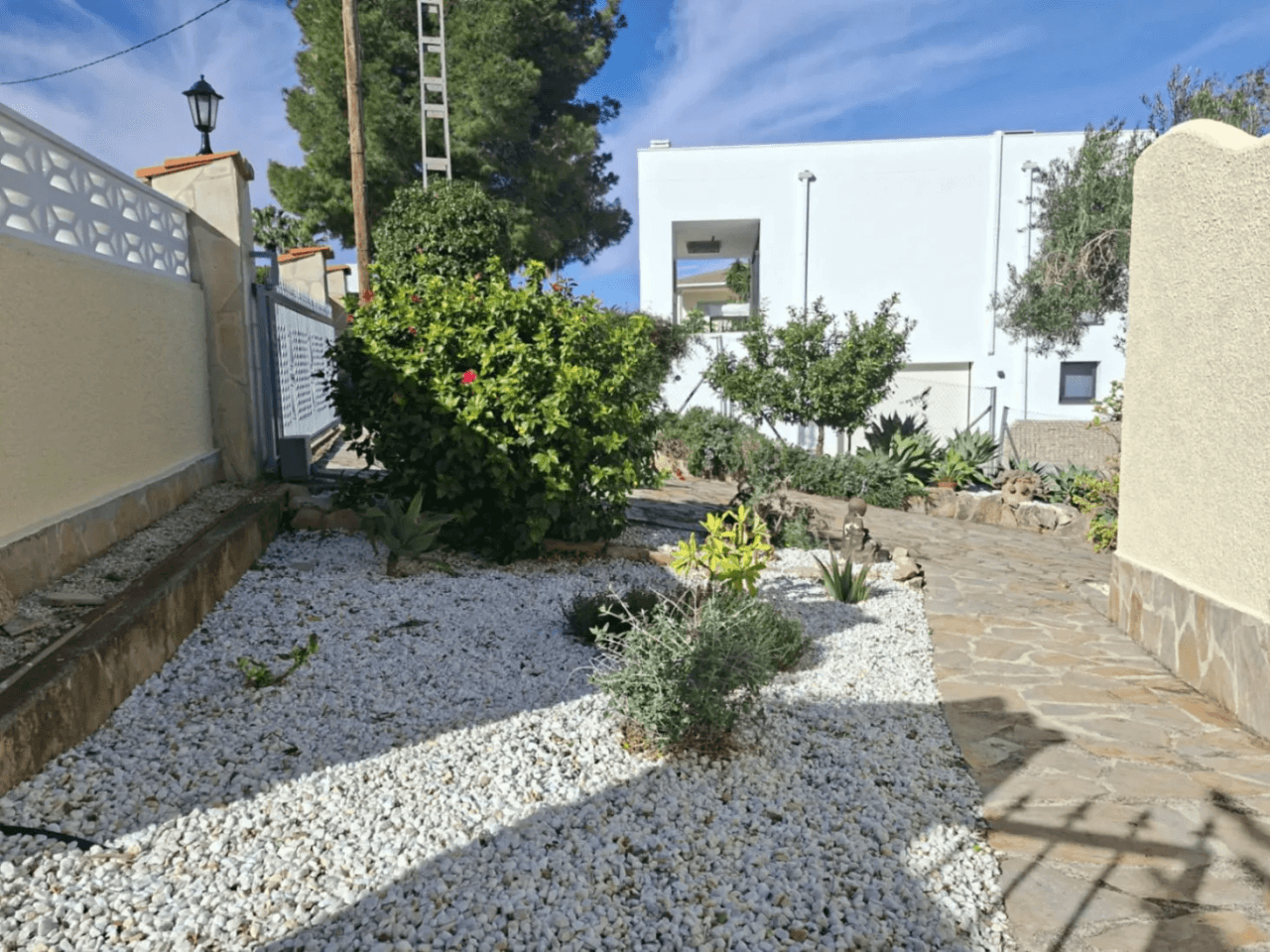 Chalet with sea views in the mountains of Denia