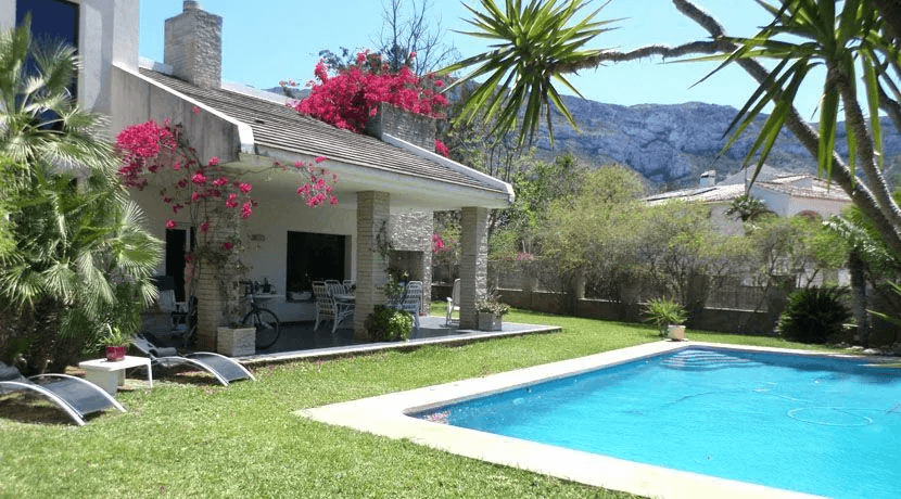 Villa op 500 m van het strand, Denia