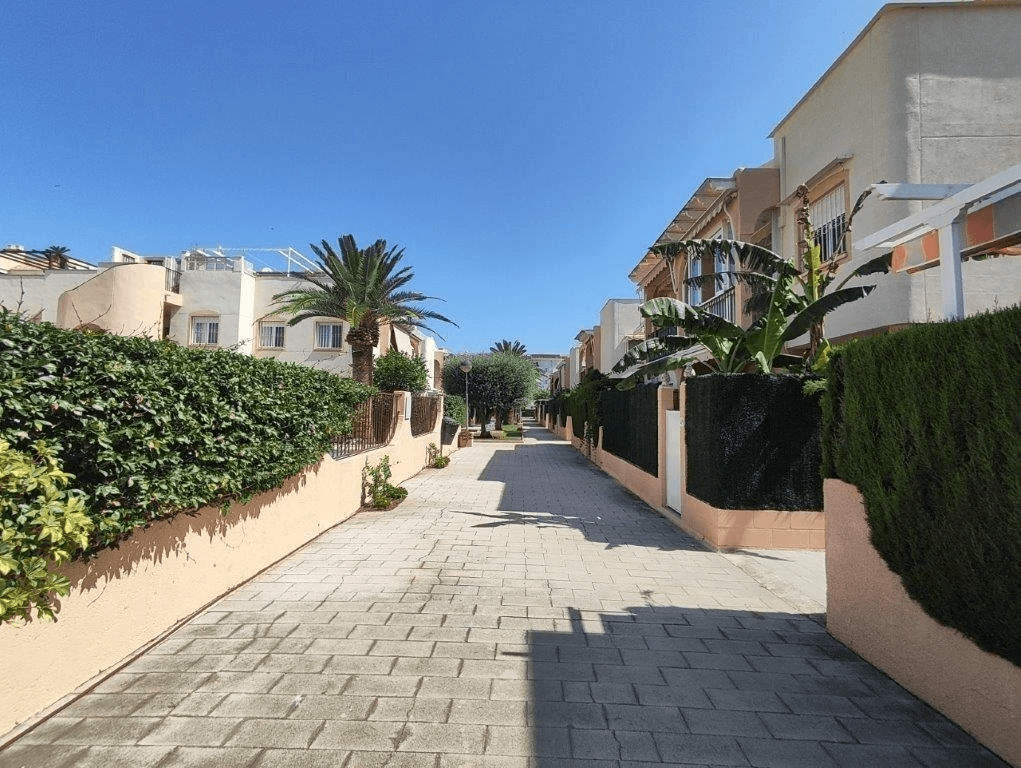 APARTMENT ON THE BEACH - DENIA