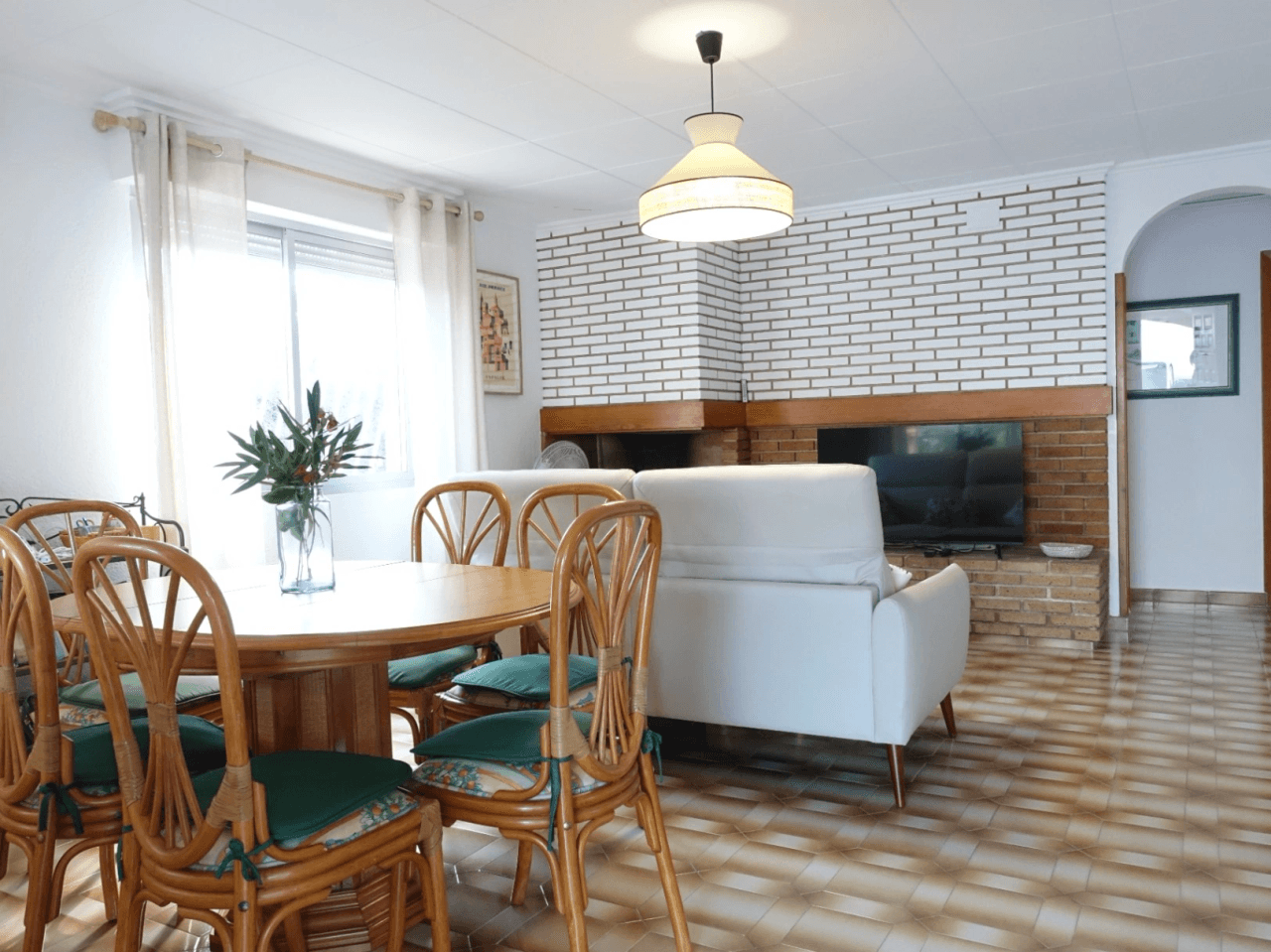 Beach villa with private pool in Oliva