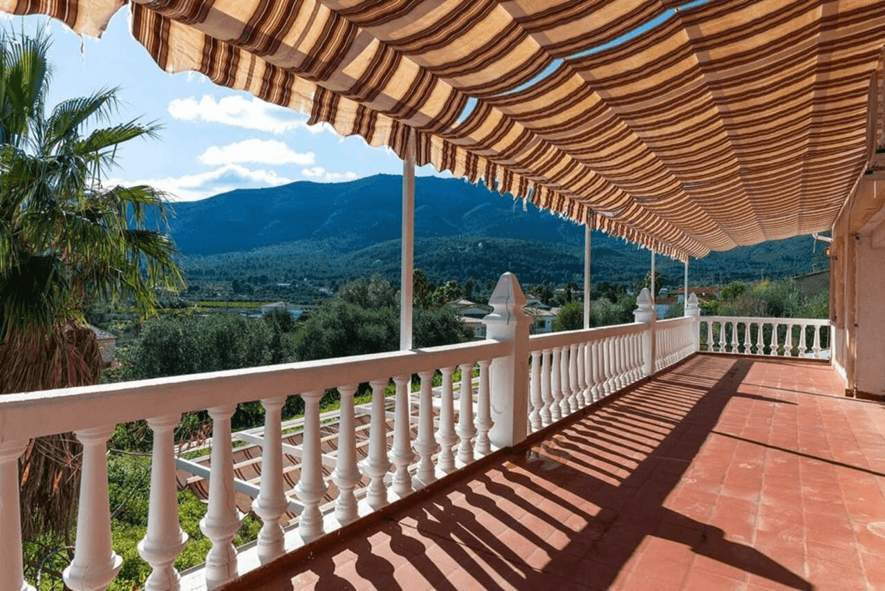 Villa for sale in Parcent