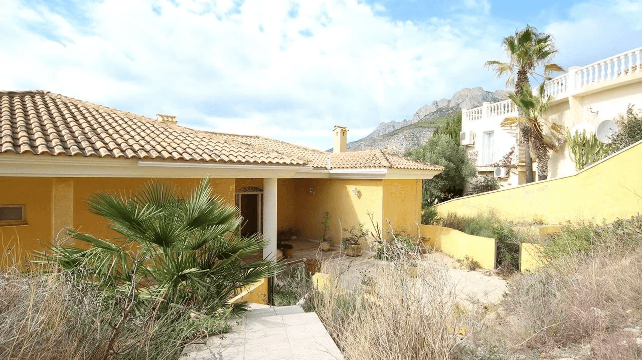 Villa for sale in Altea