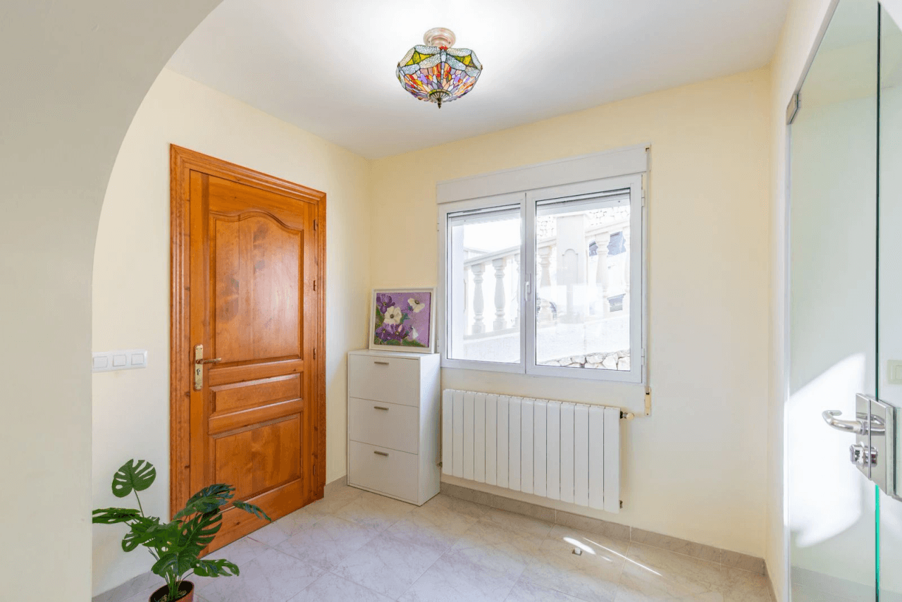 Villa de 3 chambres avec des vues spectaculaires sur la mer à vendre à Benimeit - Moraira, Costa Blanca.