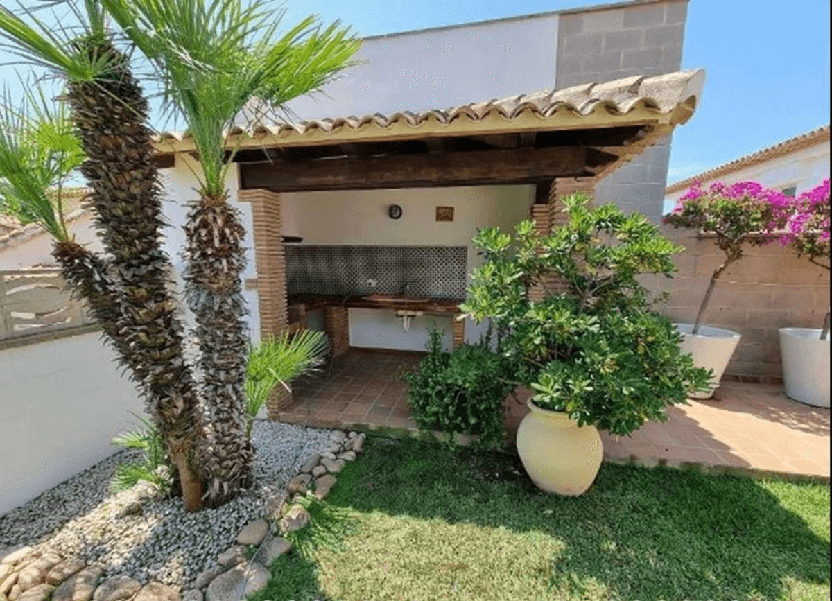 Denia. Villa in 1. Beach Line