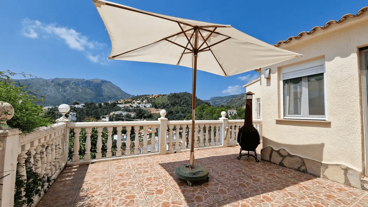 Villa for sale in Adsubia