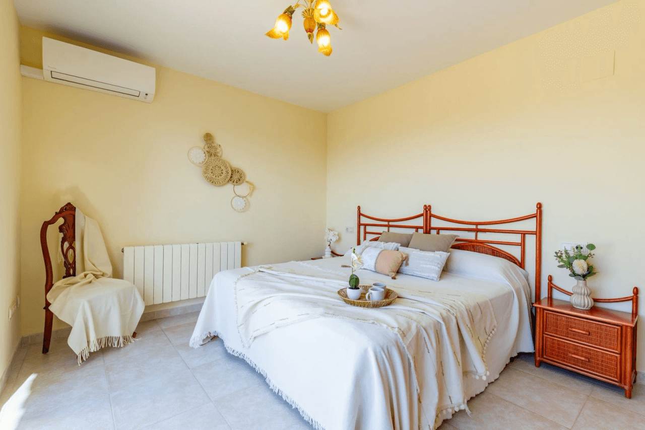 Villa de 3 chambres avec des vues spectaculaires sur la mer à vendre à Benimeit - Moraira, Costa Blanca.