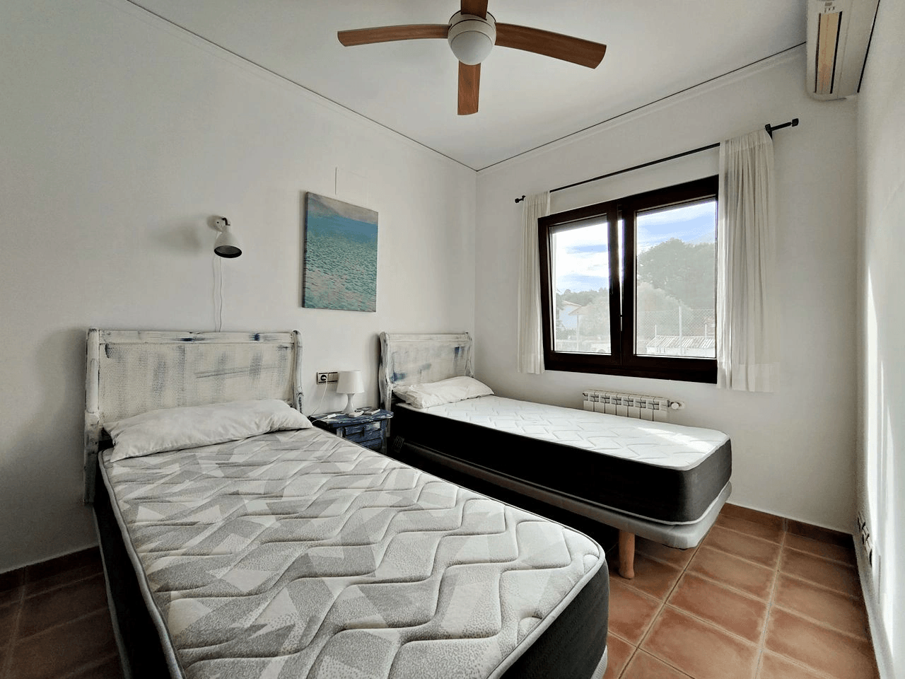 CHALET IN LAS ROTAS