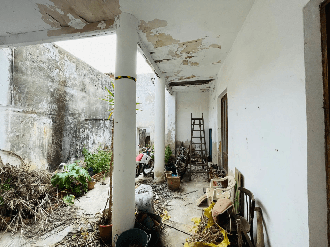 Vergel. Large town house with many possibilities for sale