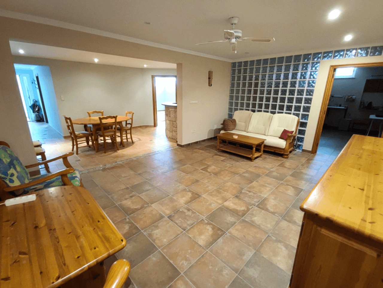 Country Villa with 4/6 bedrooms, pool, Els Poblets