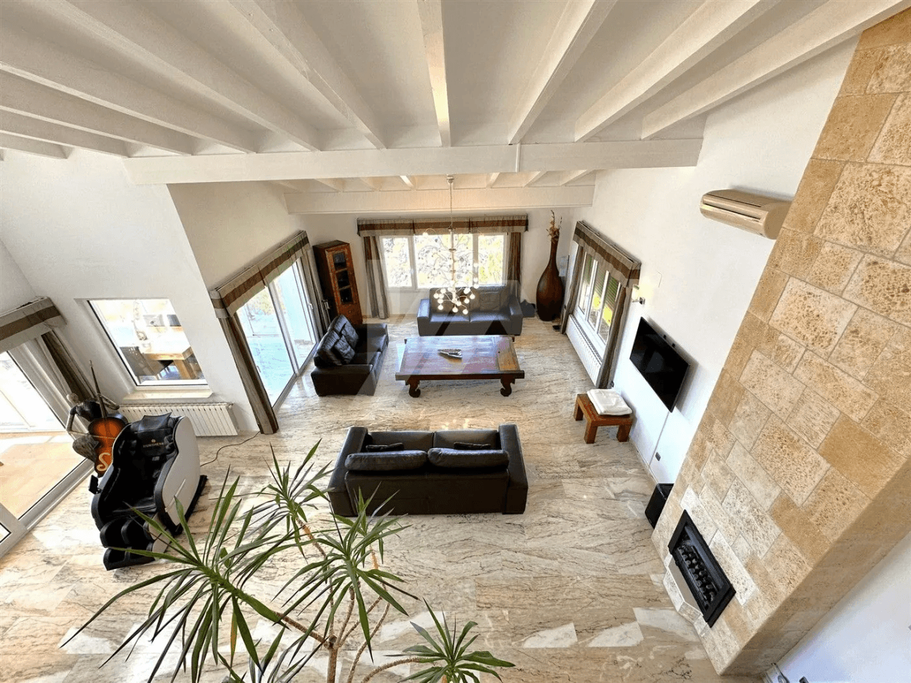 Exceptional Villa for Sale with Sea Views in Moraira.