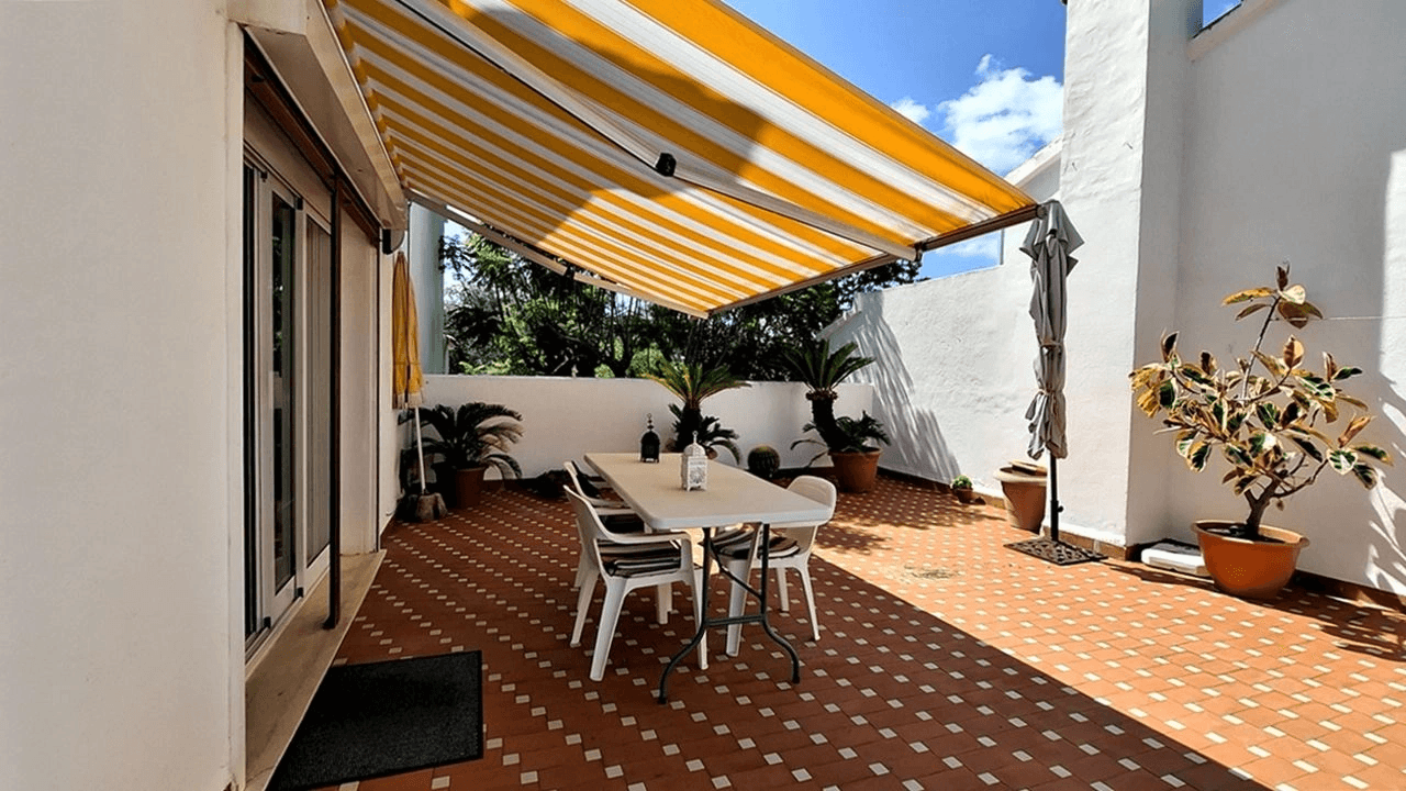 Terraced House for sale in Denia, Alicante