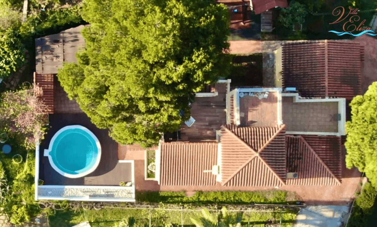 Detached chalet on Almadrava beach, in Dénia.