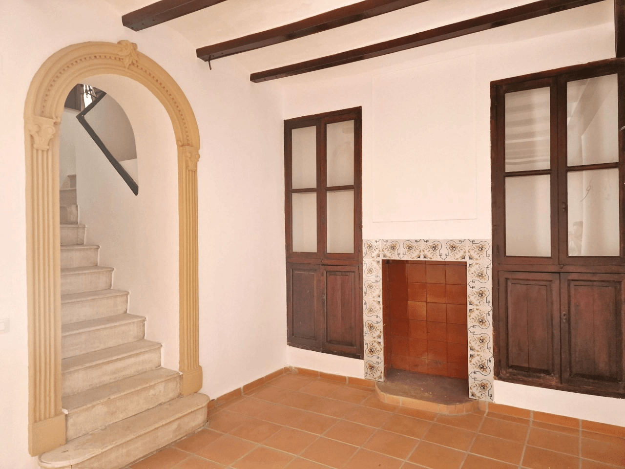 Mediterranean-style village house near the sea