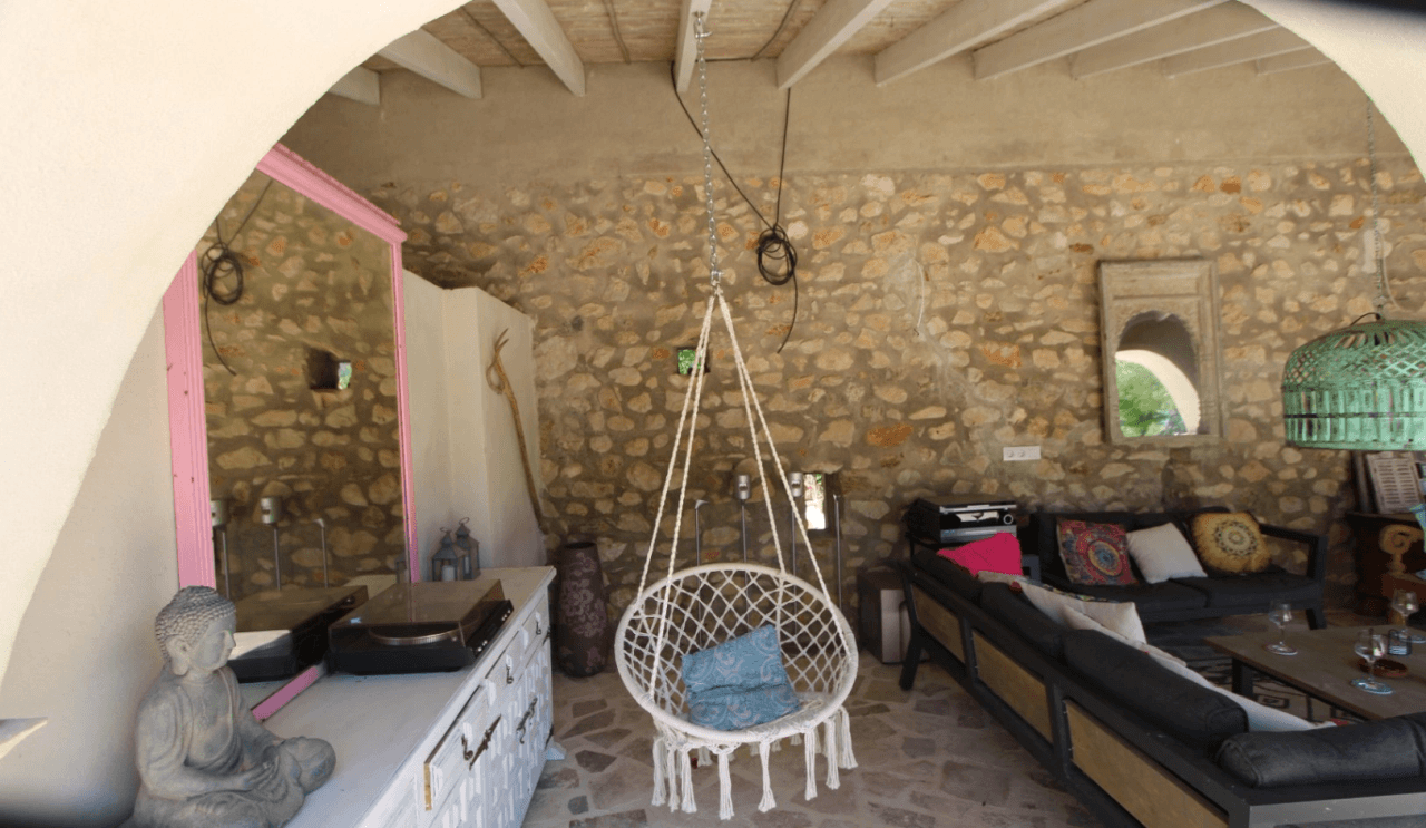 Spectacular style finca villa for sale in Alcalali