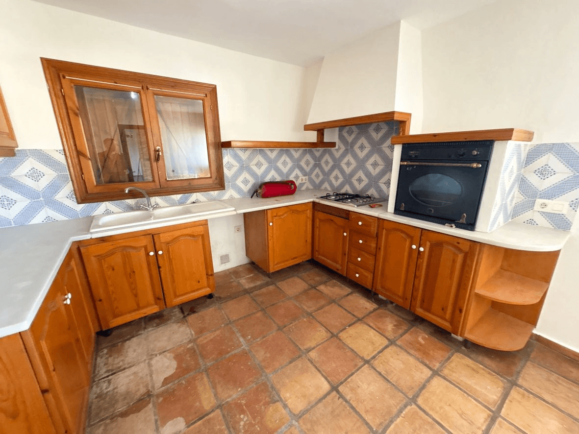 Stunning villa with sea views in Dénia.