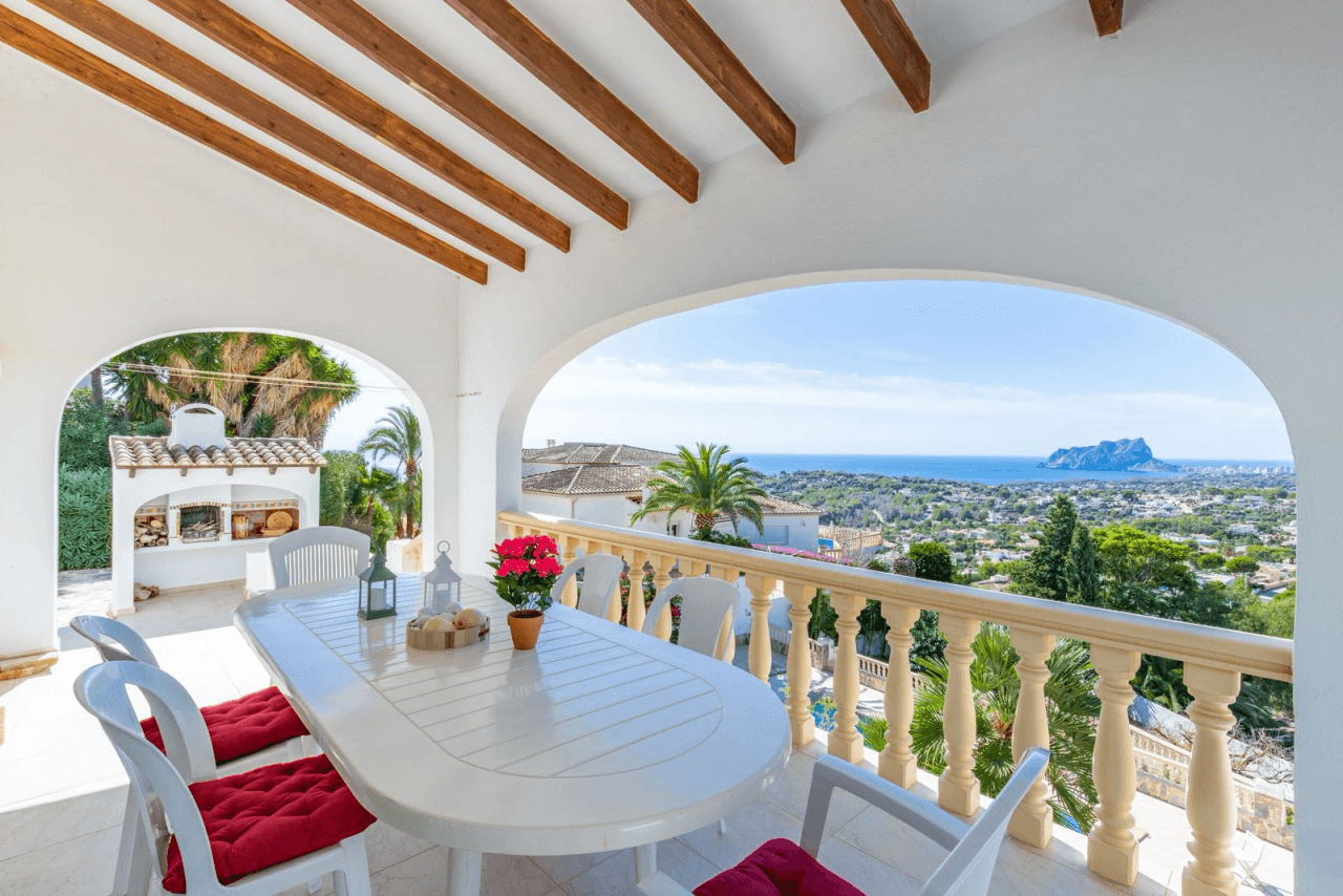 Villa de 3 chambres avec des vues spectaculaires sur la mer à vendre à Benimeit - Moraira, Costa Blanca.