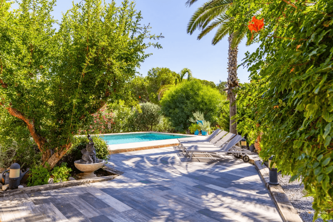 Mediterranean style villa just 300 meters from the sea in Baladrar, Benissa.