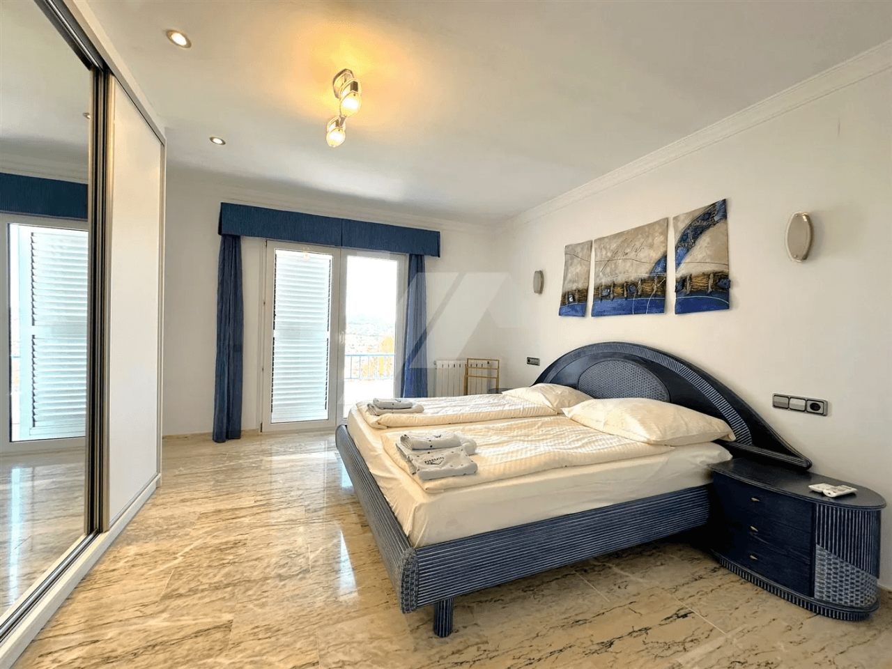 Exceptional Villa for Sale with Sea Views in Moraira.
