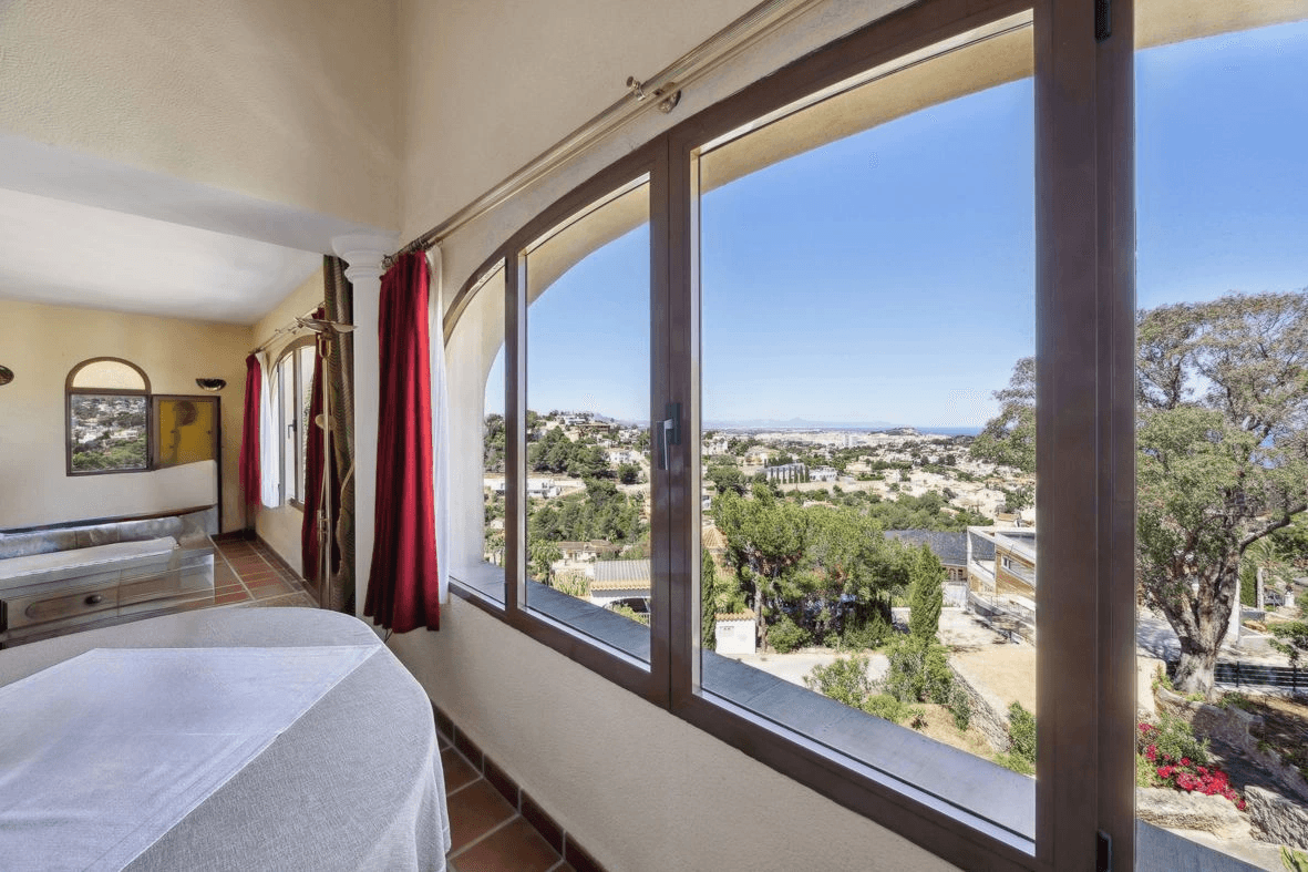 Large villa with the most stunning views of Dénia.
