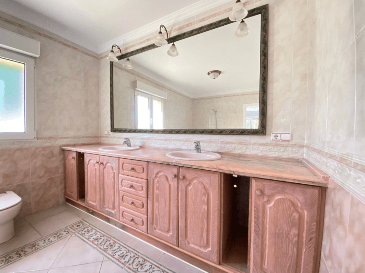 VILLA FOR SALE IN LA SELLA