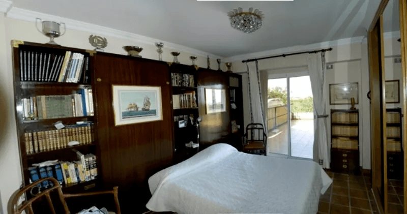 Villa for sale in Dénia