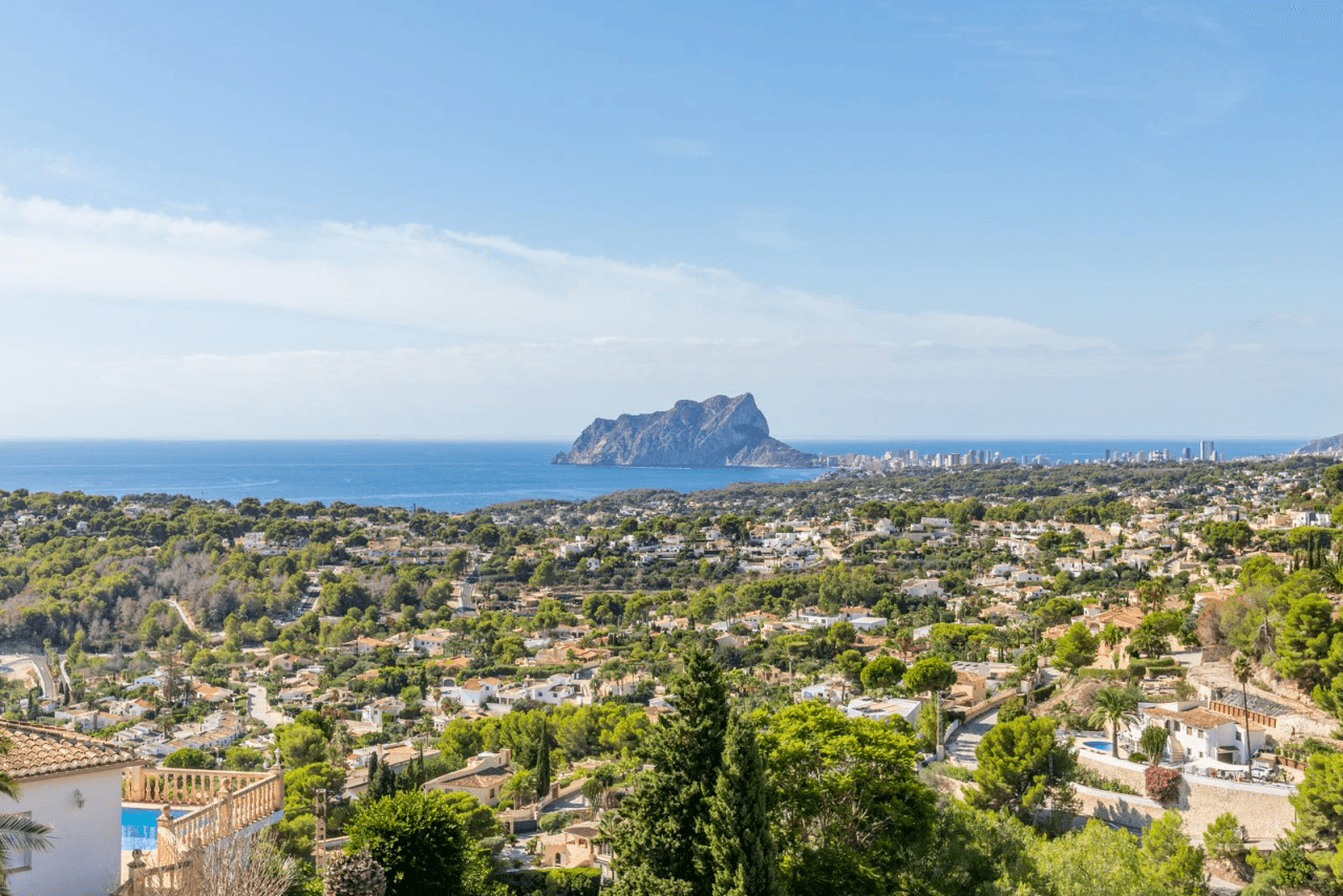 Villa de 3 chambres avec des vues spectaculaires sur la mer à vendre à Benimeit - Moraira, Costa Blanca.