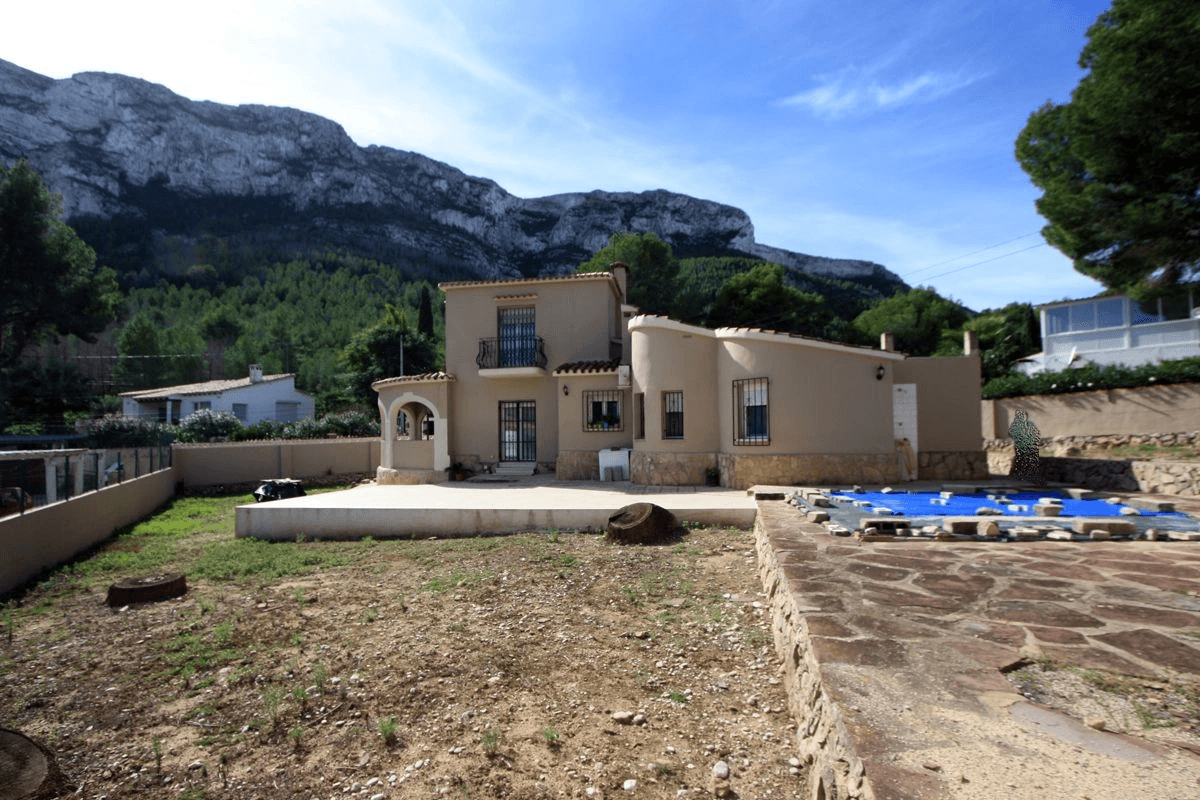VILLA AVEC VUE SUR LA MONTAGNE À DÉNIA