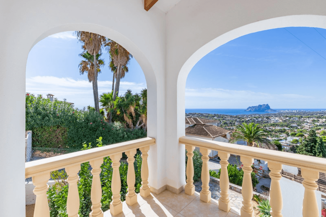 Villa de 3 chambres avec des vues spectaculaires sur la mer à vendre à Benimeit - Moraira, Costa Blanca.