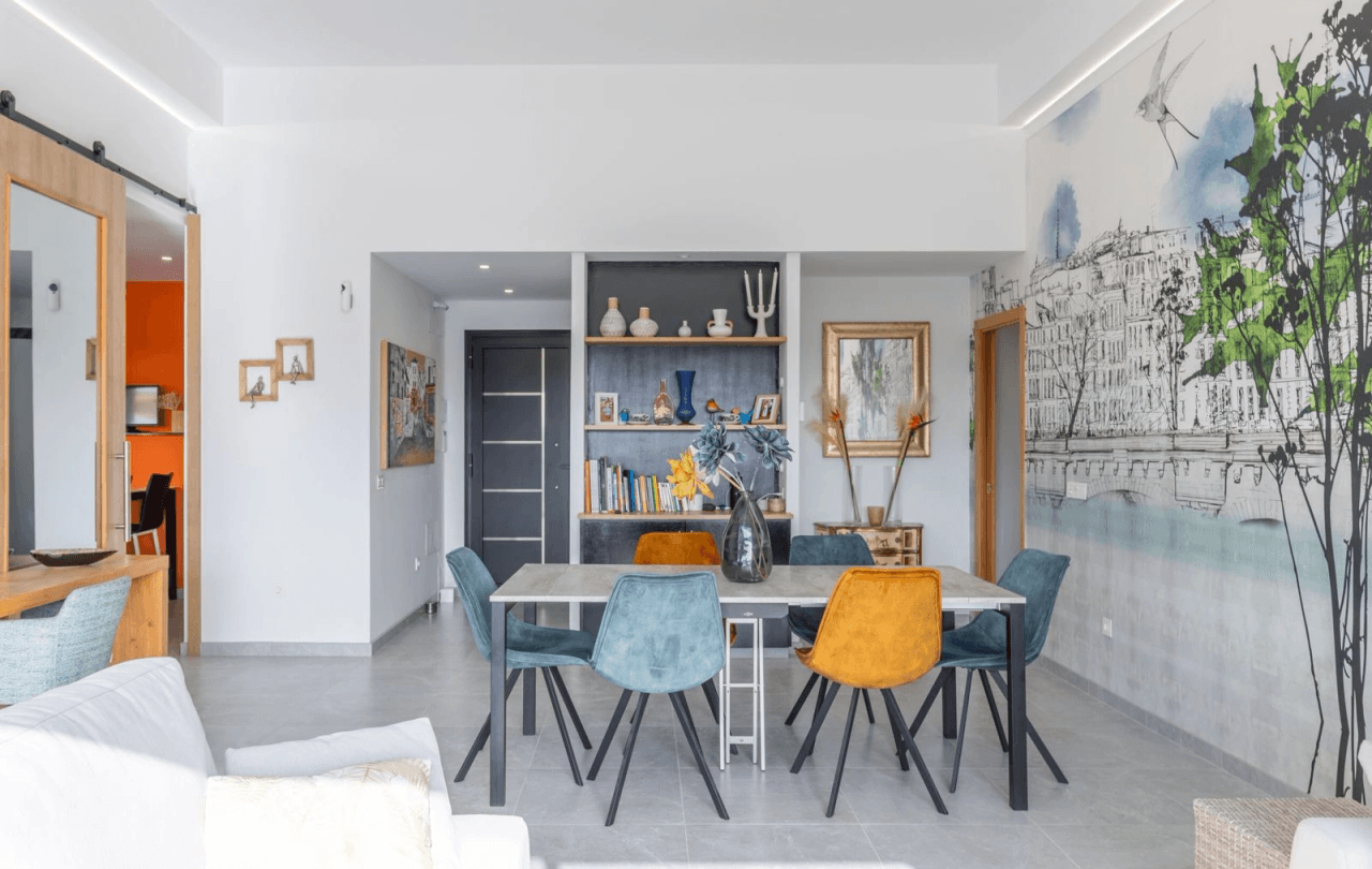 LUXURY VILLA WITH SEA VIEWS AND 2 SEPARATE APARTMENTS – IDEAL AS A RENTAL INVESTMENT IN MORAIRA