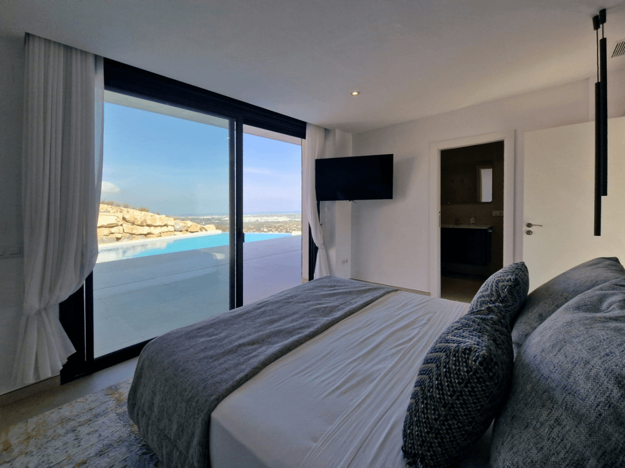 Modern style 3-bedroom villa in Monte Solana, Pedreguer
