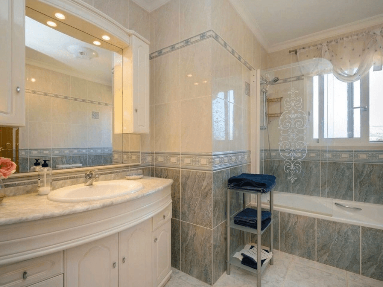 Villa for sale in Jalon