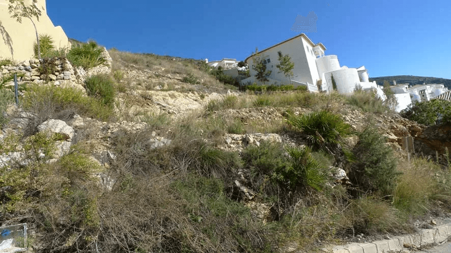 Excellent plot for sale located in Jalon with panoramic view