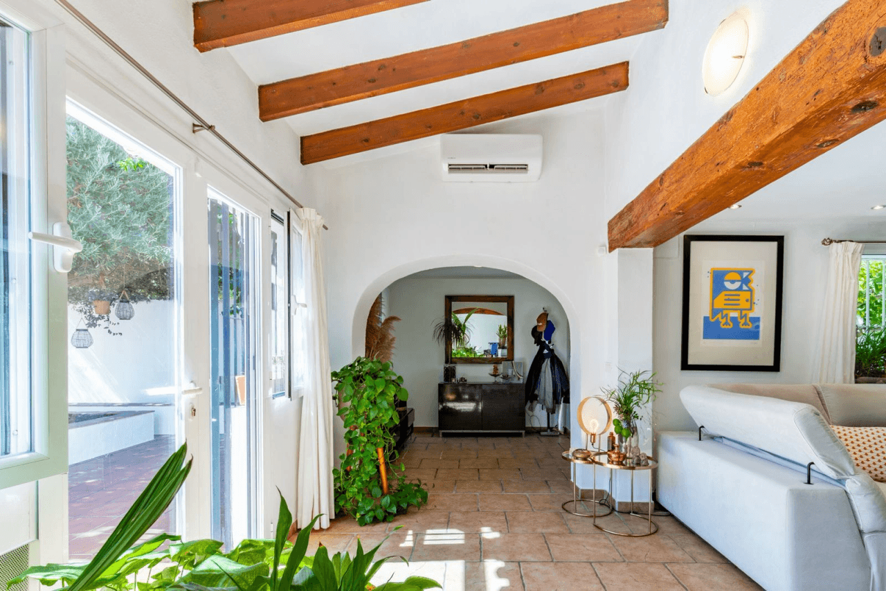 Mediterranean style villa just 300 meters from the sea in Baladrar, Benissa.