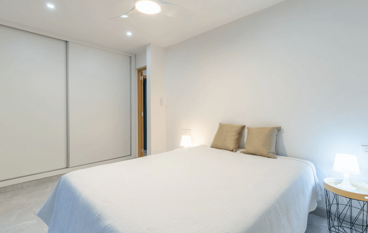 LUXURY VILLA WITH SEA VIEWS AND 2 SEPARATE APARTMENTS – IDEAL AS A RENTAL INVESTMENT IN MORAIRA