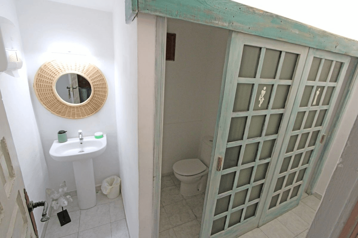 Villa with restaurant and house in Las Rotas