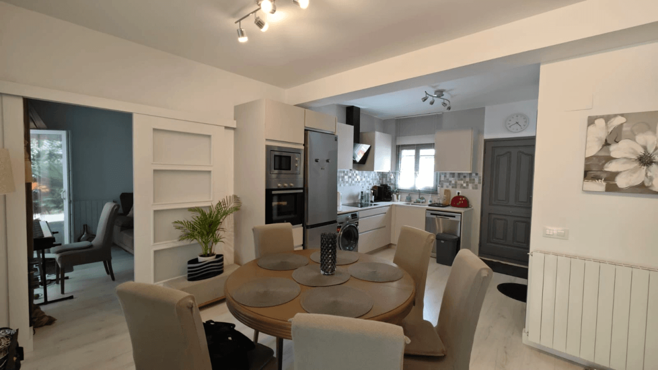 BEAUTIFUL TOWNHOUSE IN PEDREGUER