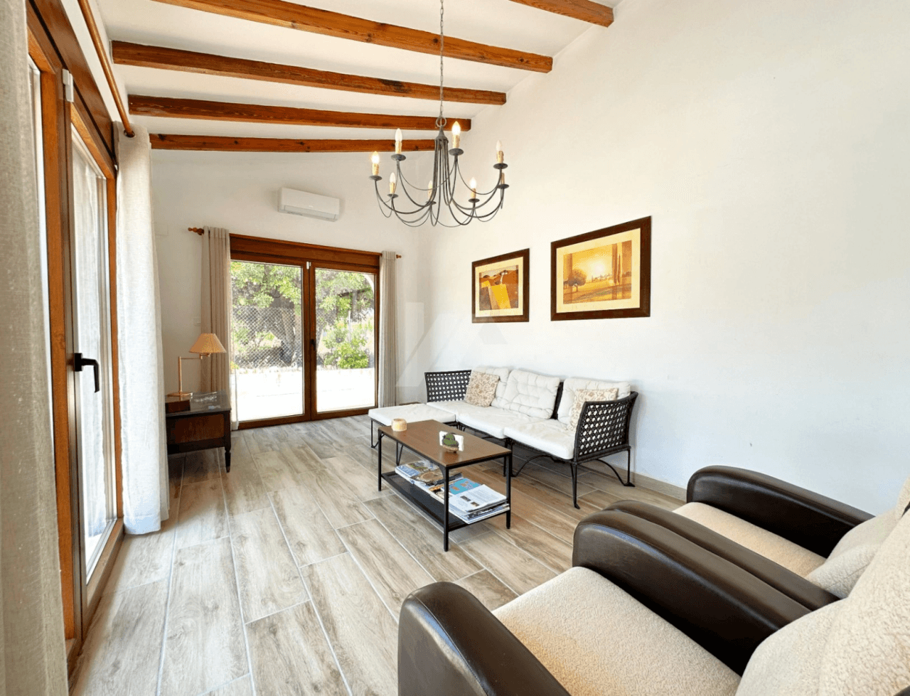 Mediterranean-style villa for sale in Teulada-Moraira, Costa Blanca.