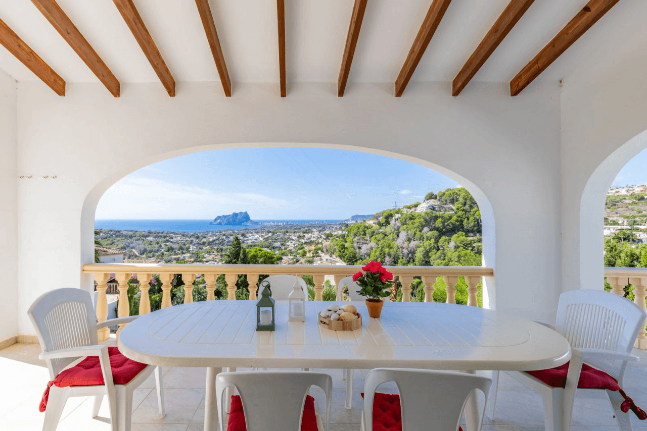 Villa de 3 chambres avec des vues spectaculaires sur la mer à vendre à Benimeit - Moraira, Costa Blanca.