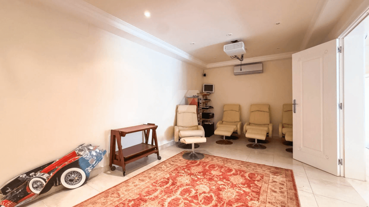 Luxury villa for sale in Moraira with sea views.