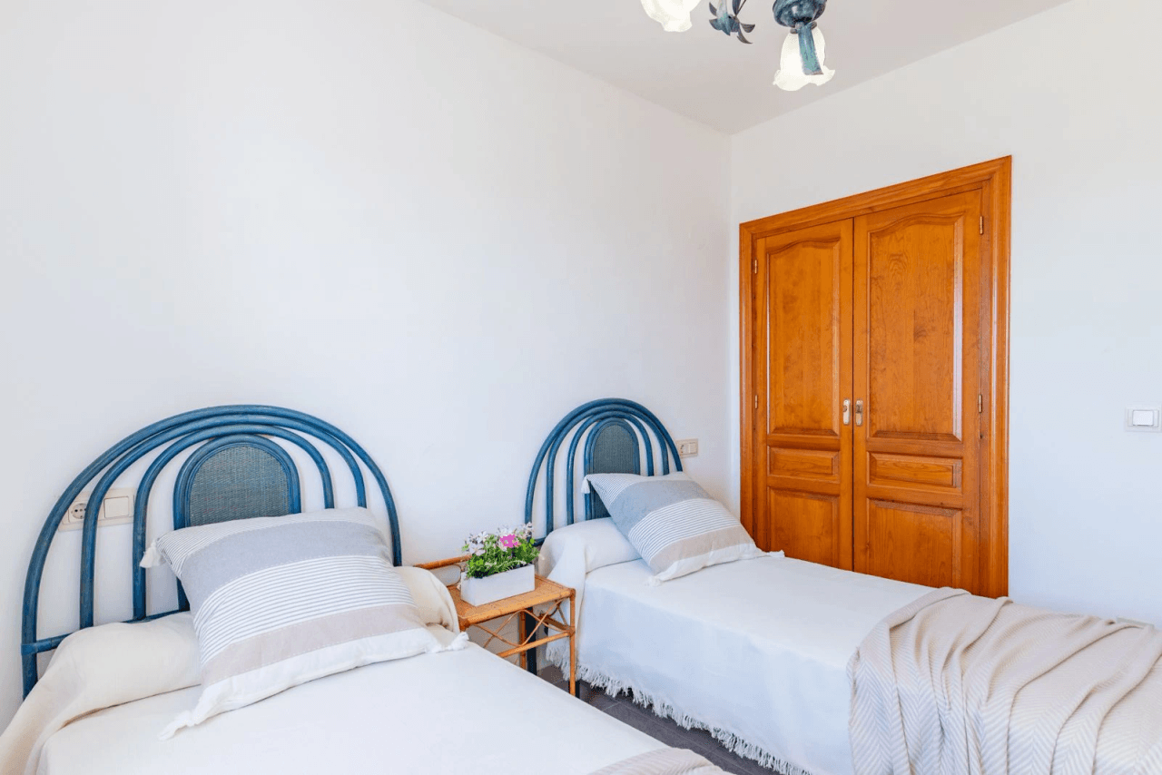 Villa de 3 chambres avec des vues spectaculaires sur la mer à vendre à Benimeit - Moraira, Costa Blanca.